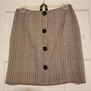 PrettyLittleThing- Skirt